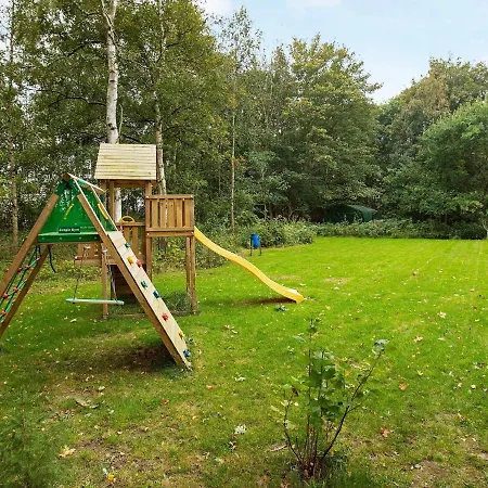 Hébergement de vacances 14 Person Holiday In Str By