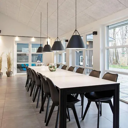 14 Person Holiday In Str By Hébergement de vacances *